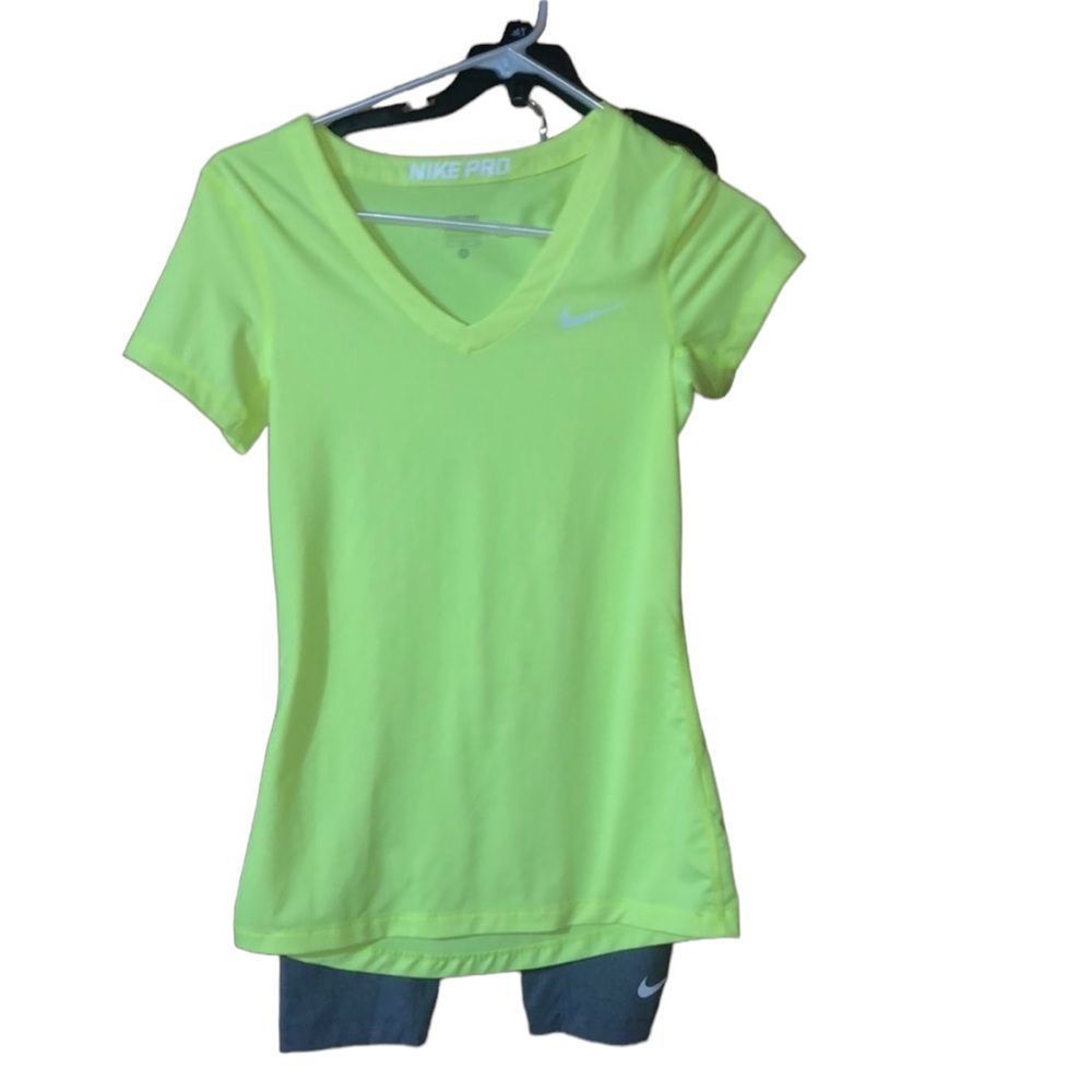 Nike pro combat set size small/xs
